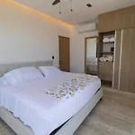 New And Spacious Apartment Near 5Th Avenue