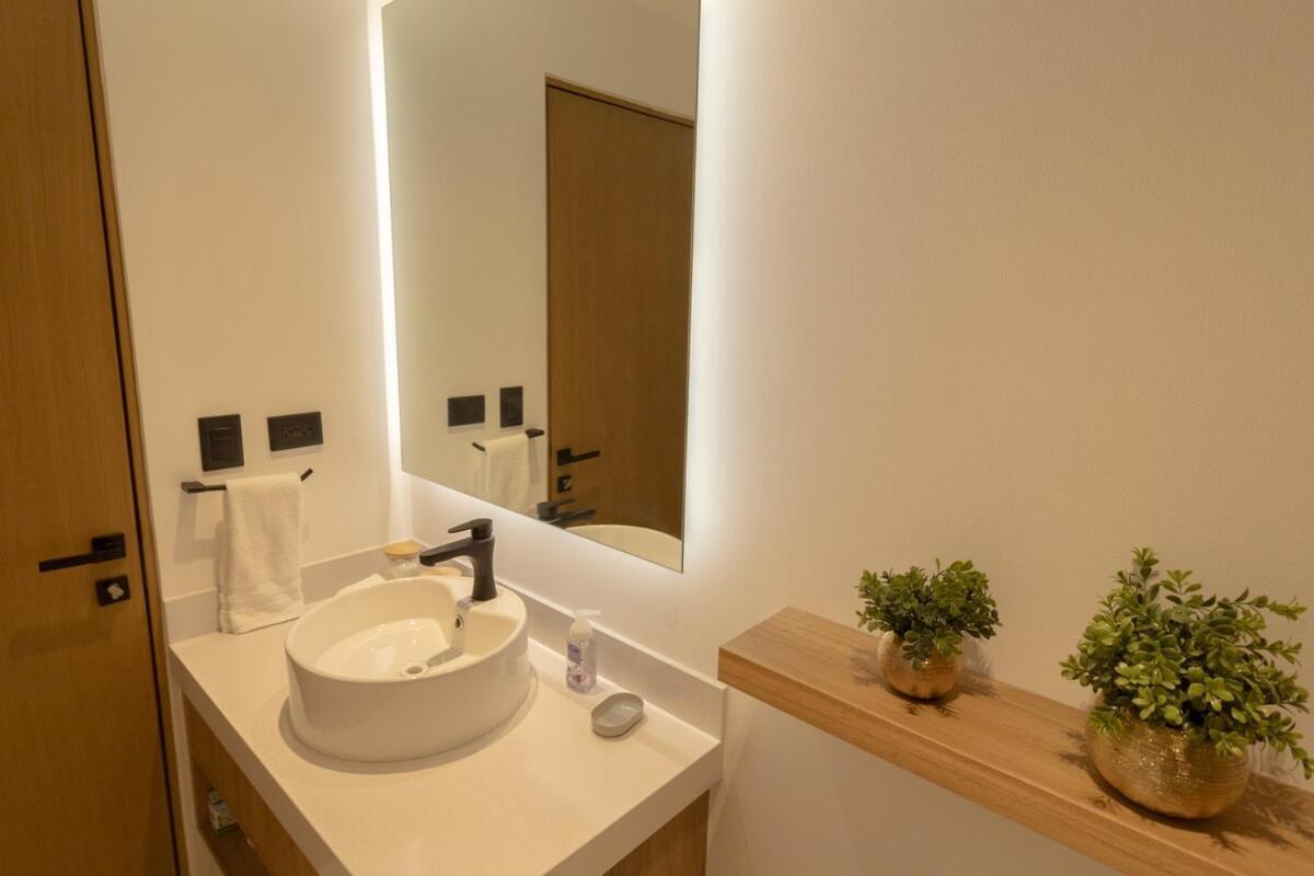 New And Spacious Near 5th Avenue Apartamento *